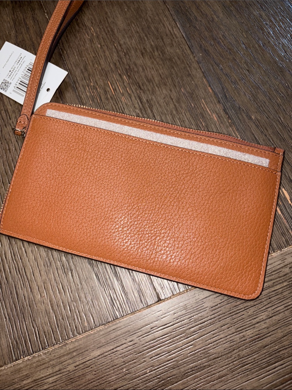 NWT kate spade Tan Pebbled Leather MediumWristlet - Picture 4 of 5